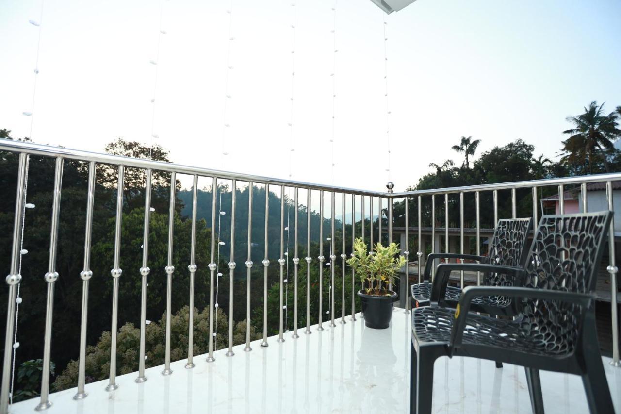 Candle Wood Munnar Anachal Exterior photo